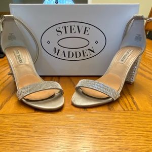 Size 7 Steve Madden DYLANNR Crystal